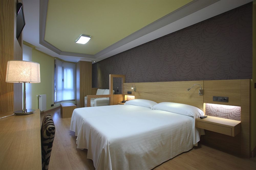 Hotel Nordes Burela Exterior photo
